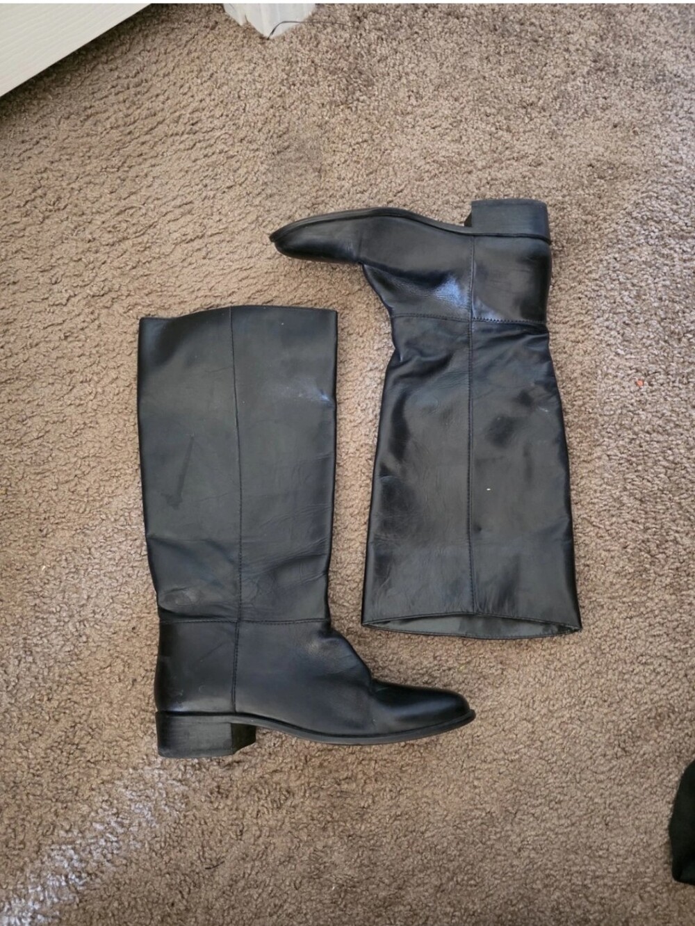 Unisa Black Leather Boots (Size 8AA)